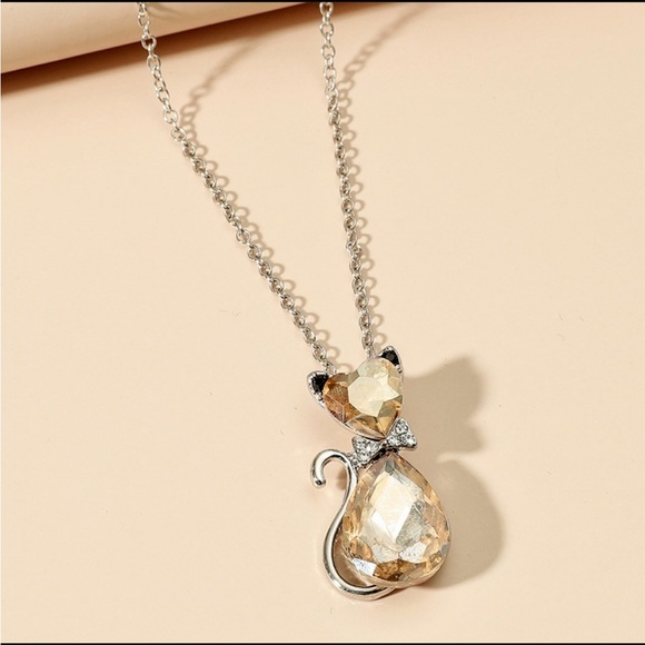 NWT Brand New Gorgeous Rhinestone Cat Necklace Amazing Quality Pendant And Chain - Picture 9 of 9